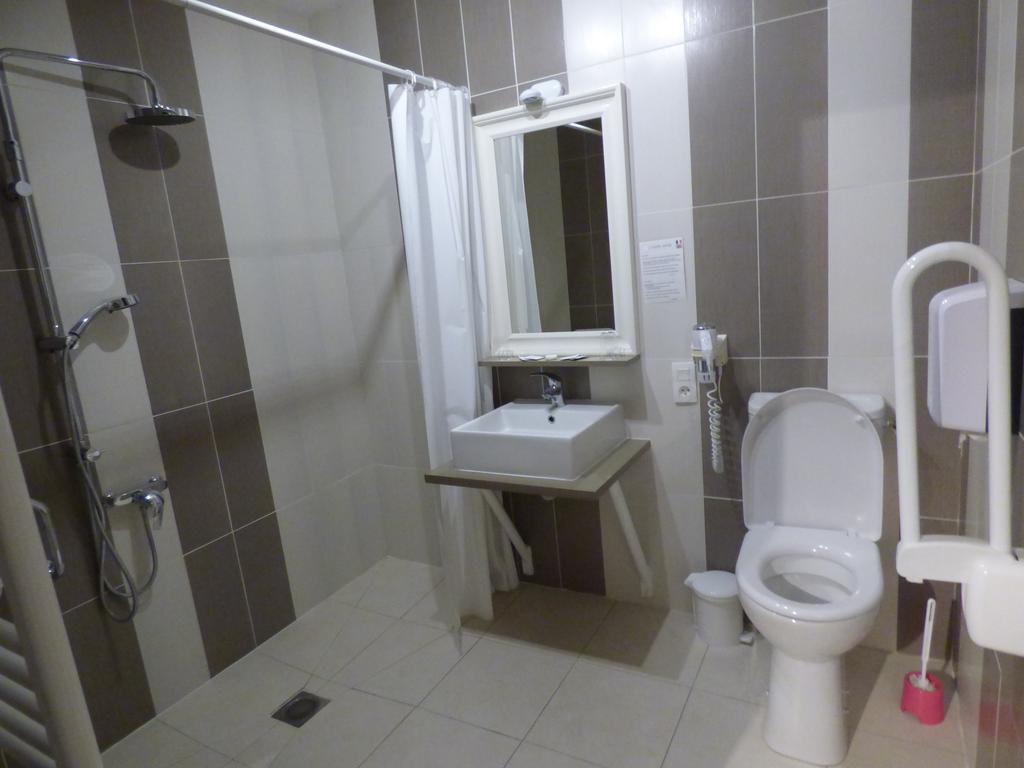 Castel Moor Hotel